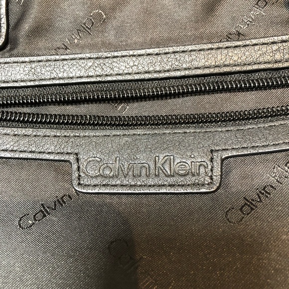 Calvin Klein quilted leather tote - Picture 13 of 14